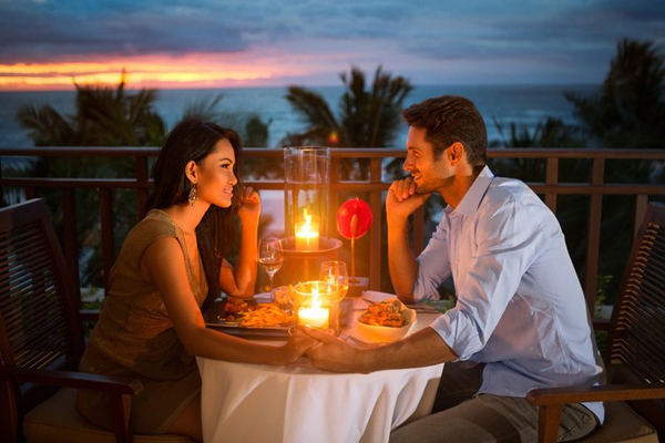 C&acirc;u chuyện &ldquo;cầu h&ocirc;n lại&rdquo; vợ v&agrave;o ng&agrave;y kỷ niệm cưới