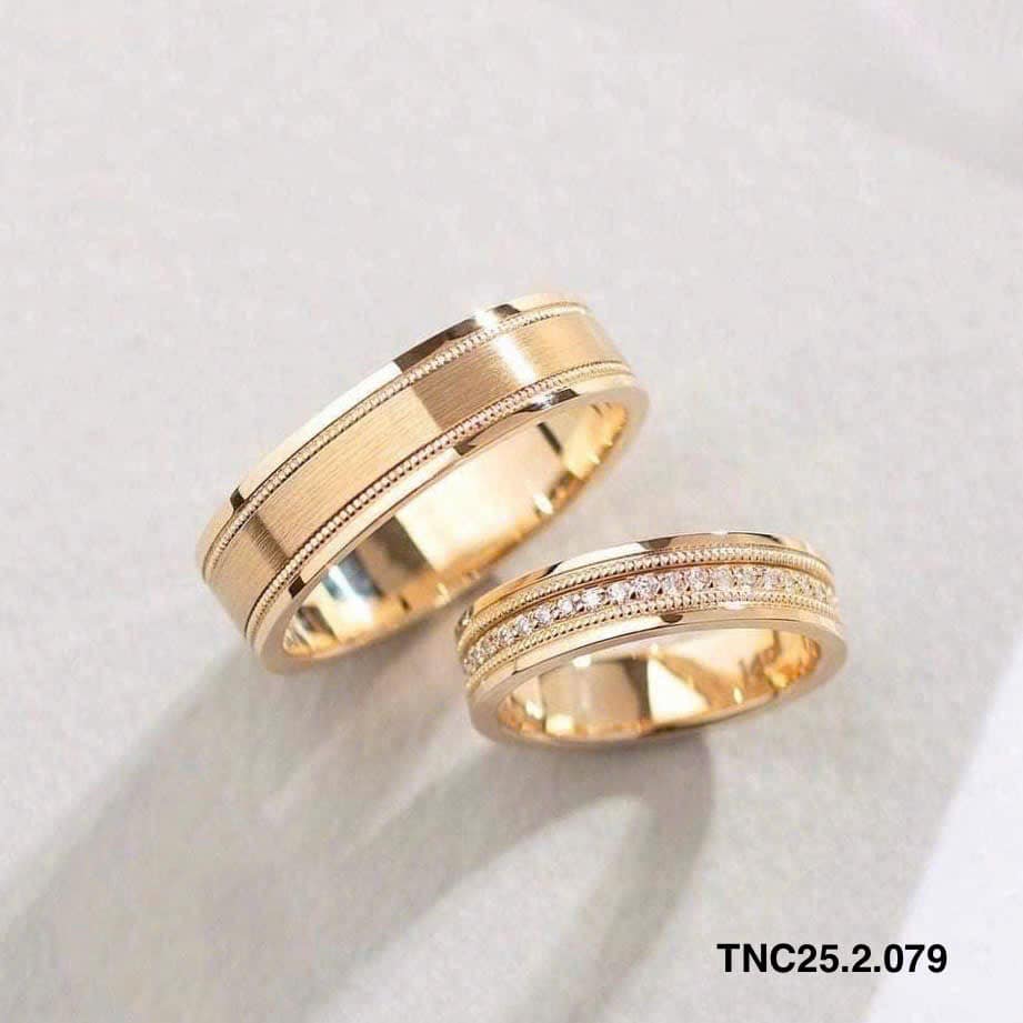 nhẫn kỷ niệm cưới v&agrave;ng 18k kim cương